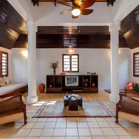 Baan Khunying - Secluded Phuket Beachfront Villa Rawai Exterior photo