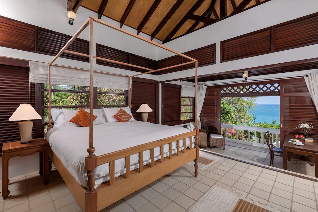 Baan Khunying - Secluded Phuket Beachfront Villa Rawai Room photo