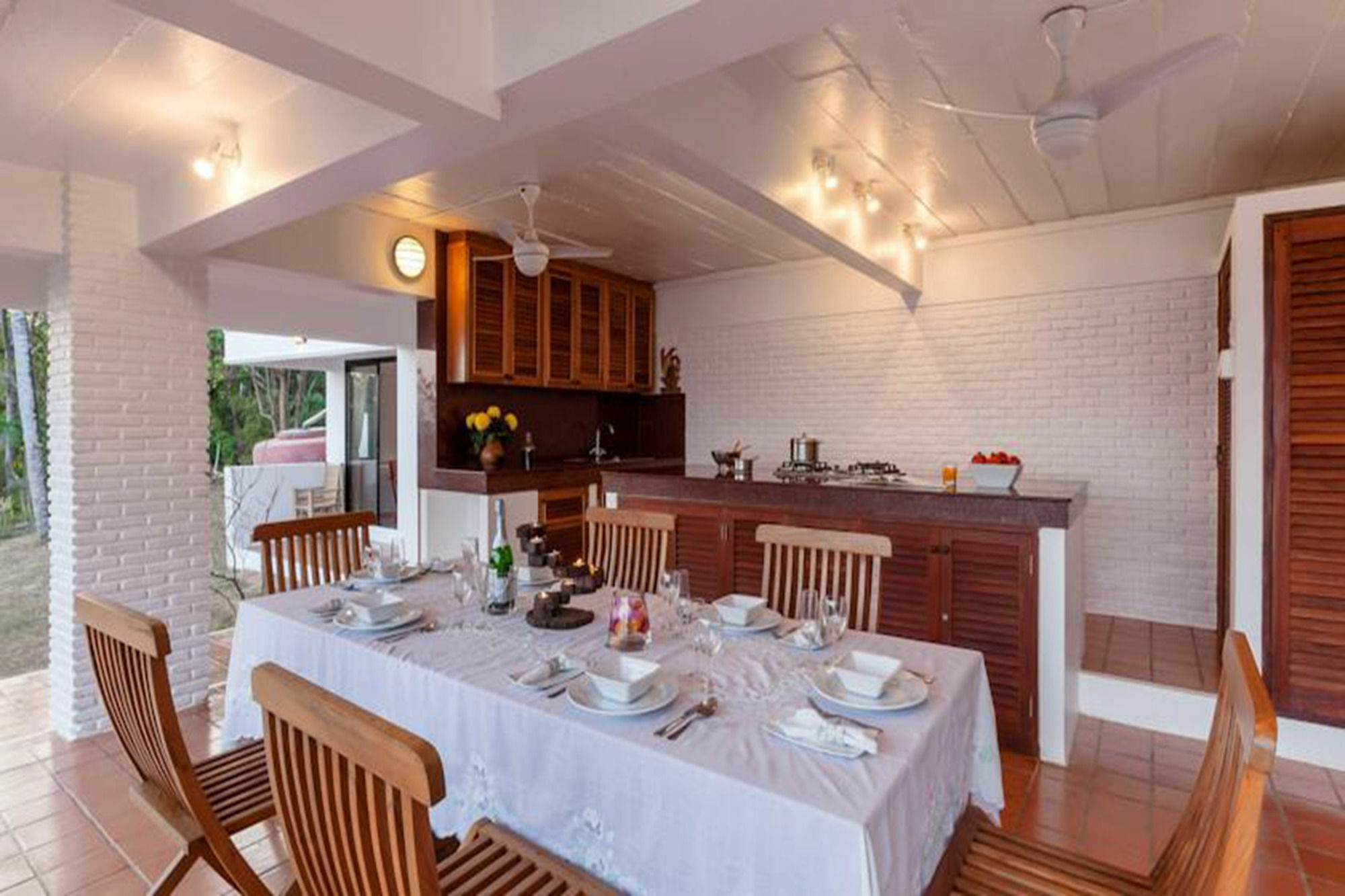 Baan Khunying - Secluded Phuket Beachfront Villa Rawai Exterior photo